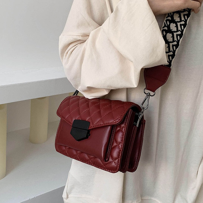 Aitana – Bolso acolchado con cadena (imagen 6)