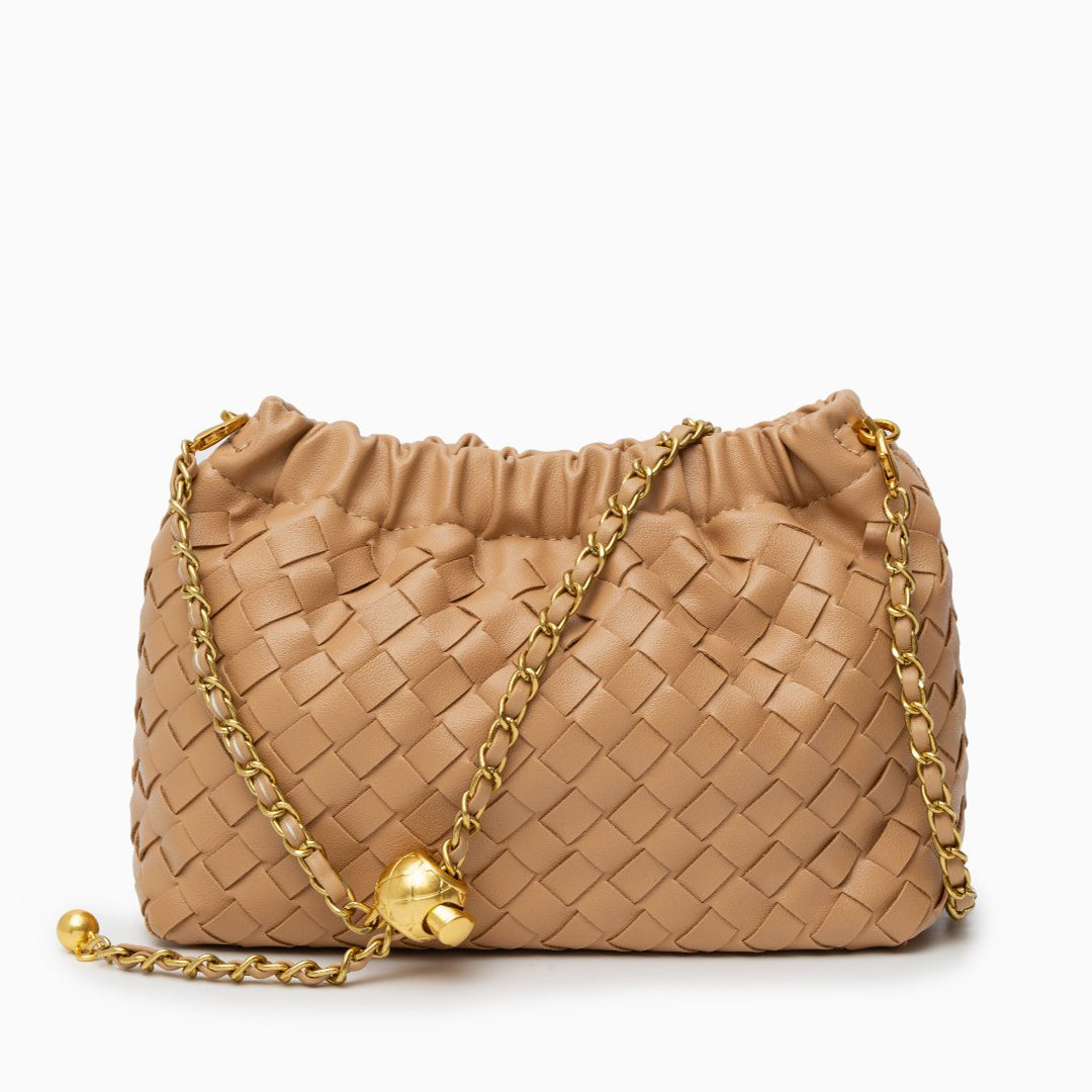 Bolso pouch con cadena dorada — modelo Iglesias (imagen 4)