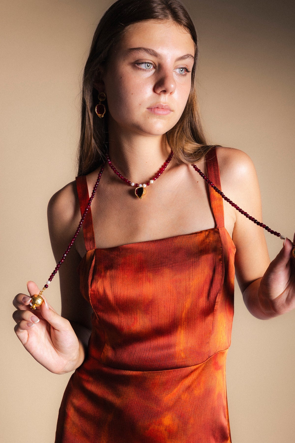 Collar Mónica Granadas Burdeos CO78 (imagen 3)