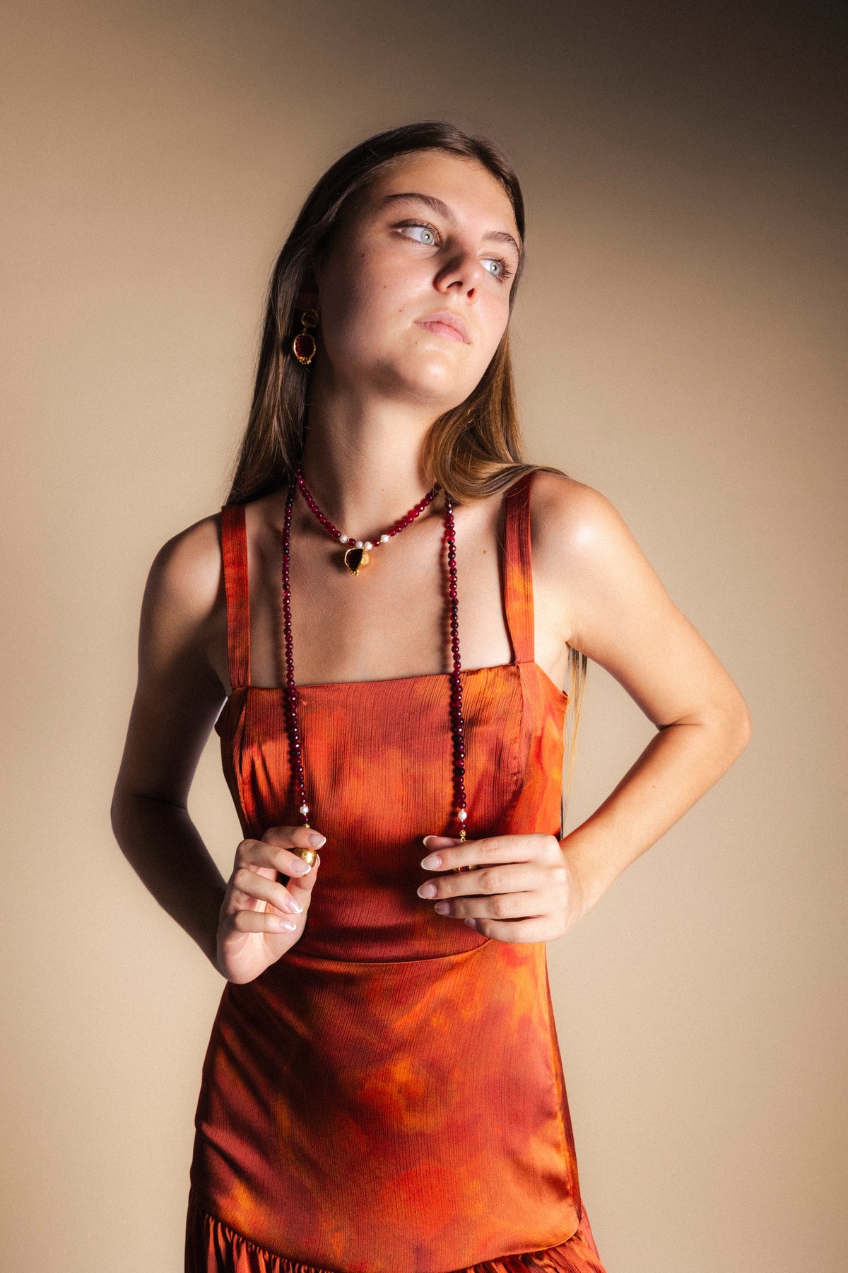 Collar Mónica Granadas Burdeos CO78 (imagen 4)