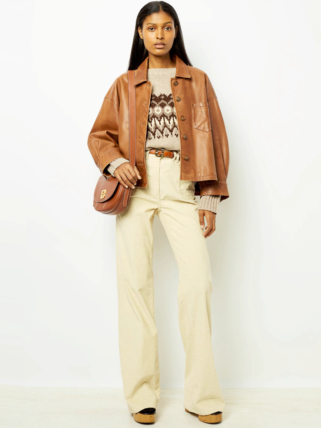 Chaqueta de Cuero con Botones — modelo Cristina (imagen 2)