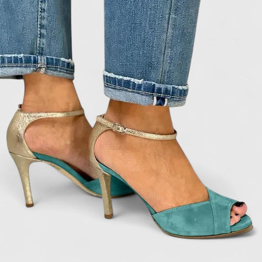 Sandalia elegante de tacón fino con tira — modelo Amparo
