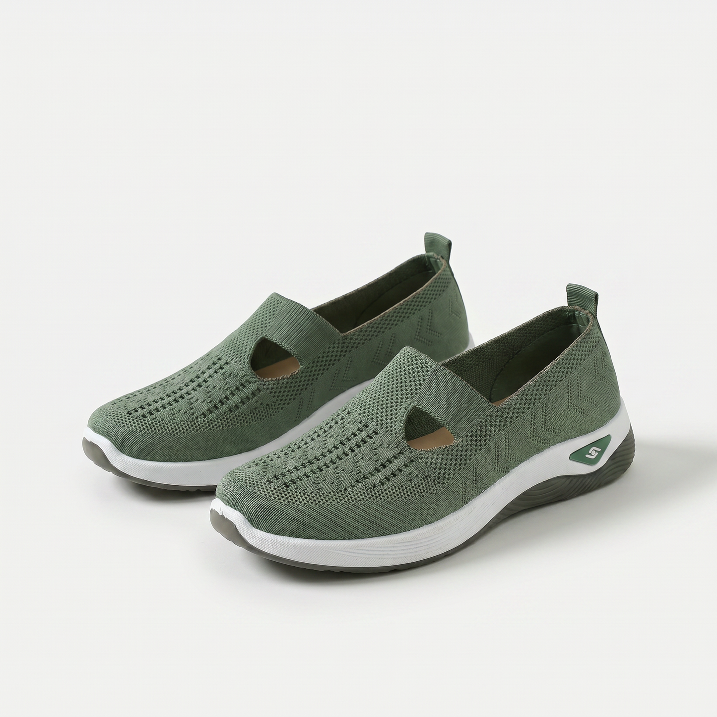 Zapatillas slip-on con amortiguación de máxima comodidad — modelo AZELIA™