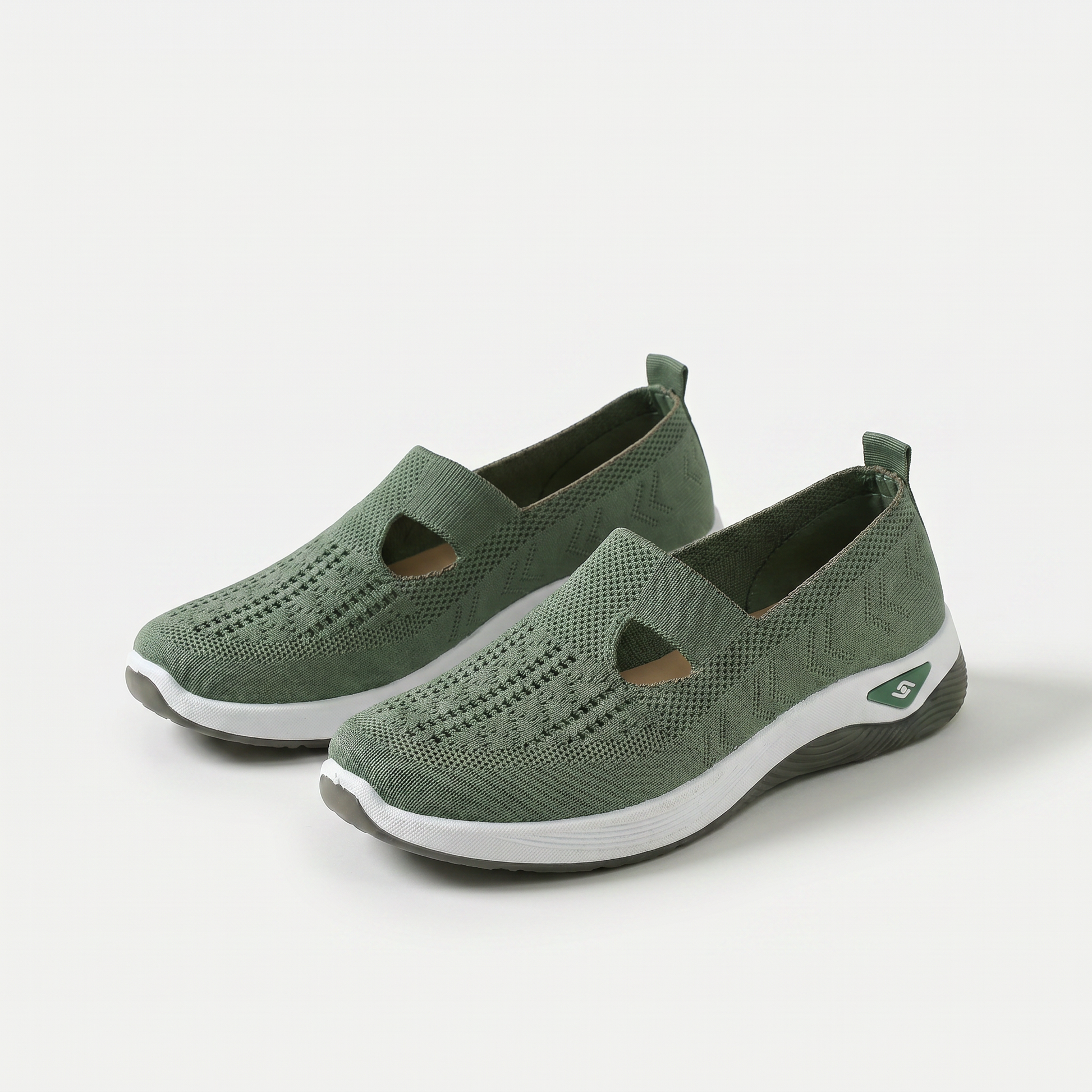 Zapatillas slip-on con amortiguación de máxima comodidad — modelo AZELIA™