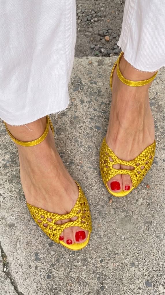 Sandalias doradas trenzadas — modelo Isadora (imagen 3)