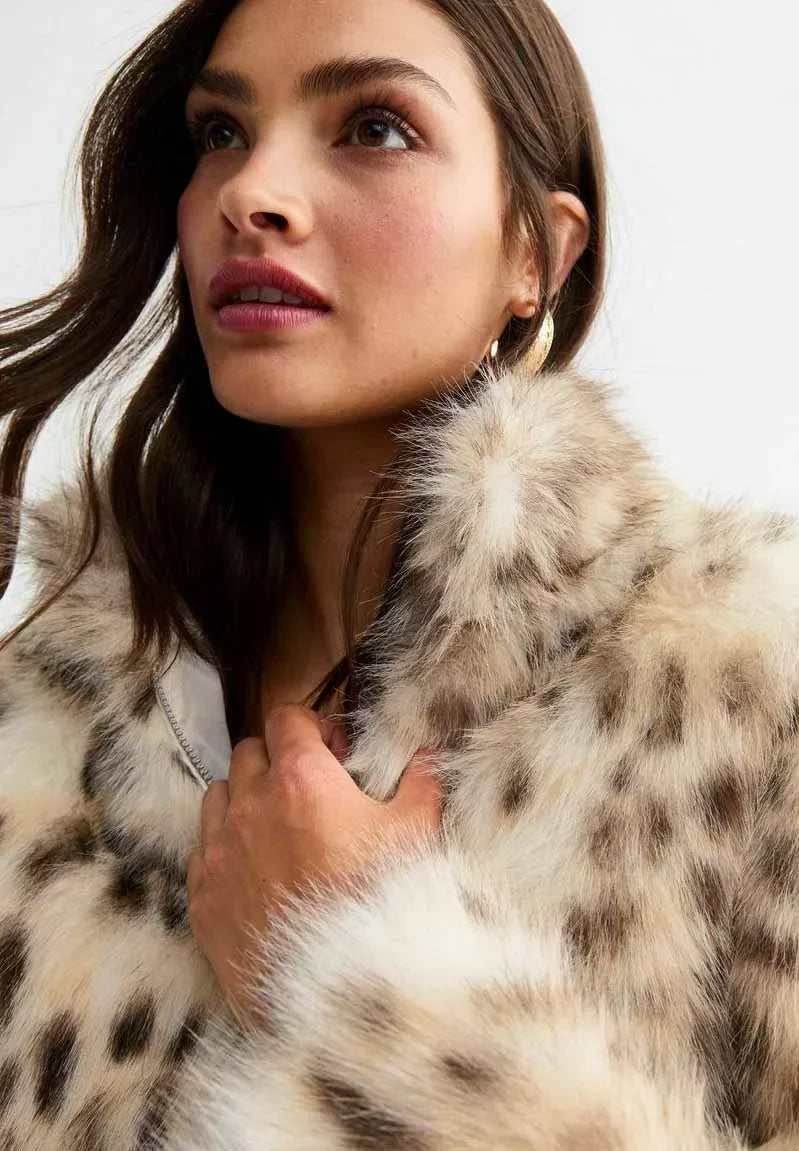 Chaqueta Efecto Pelo — modelo Cristina (imagen 3)