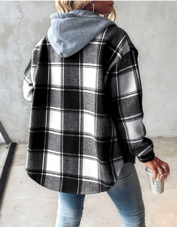 Chaqueta Hoodie — modelo Jasmin (imagen 9)