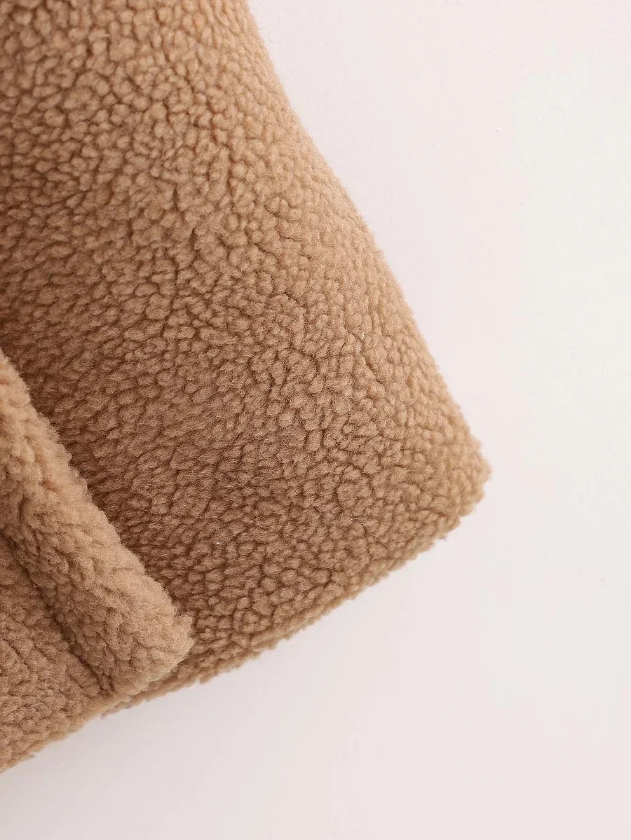 Gabardina Elegante — modelo Sara (imagen 23)