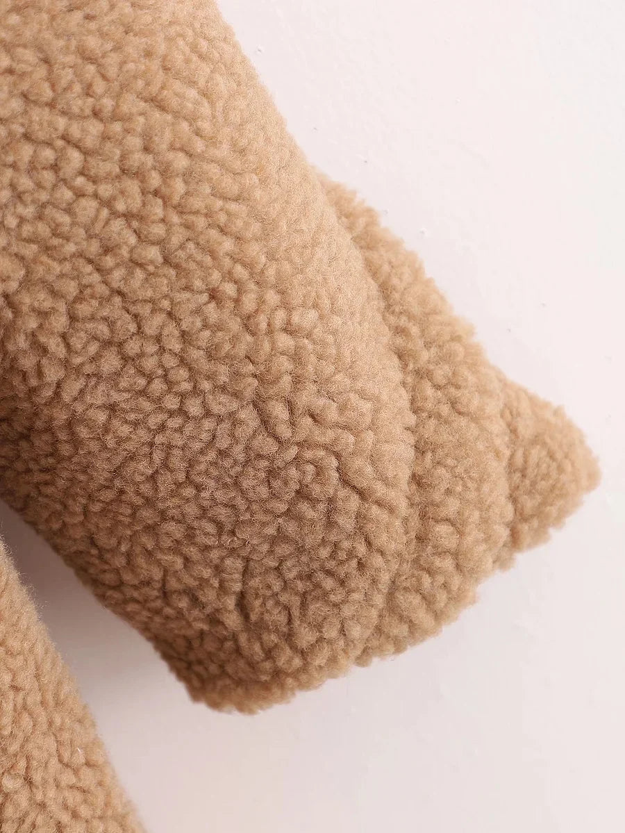 Gabardina Elegante — modelo Sara (imagen 22)