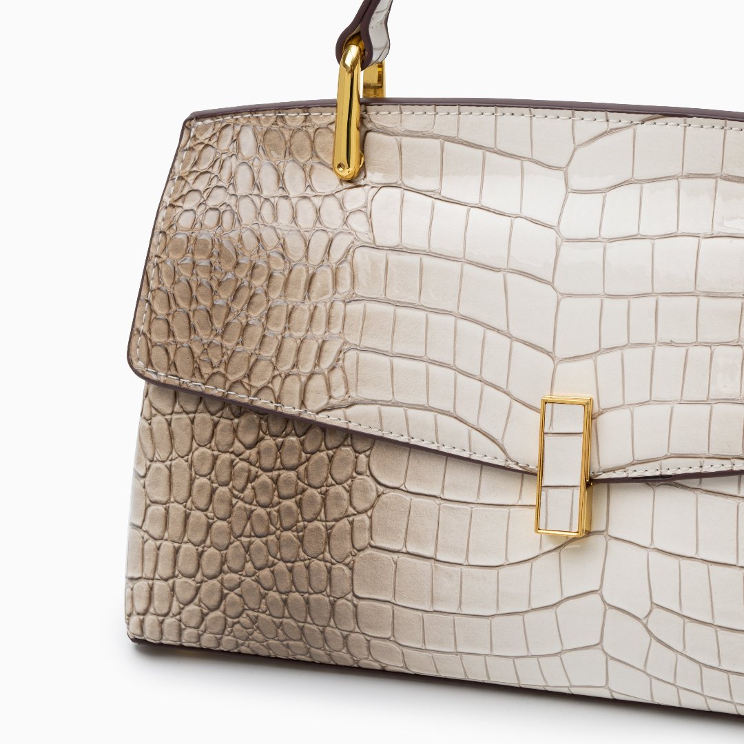 Adriana – Bolso estructurado con solapa (imagen 13)