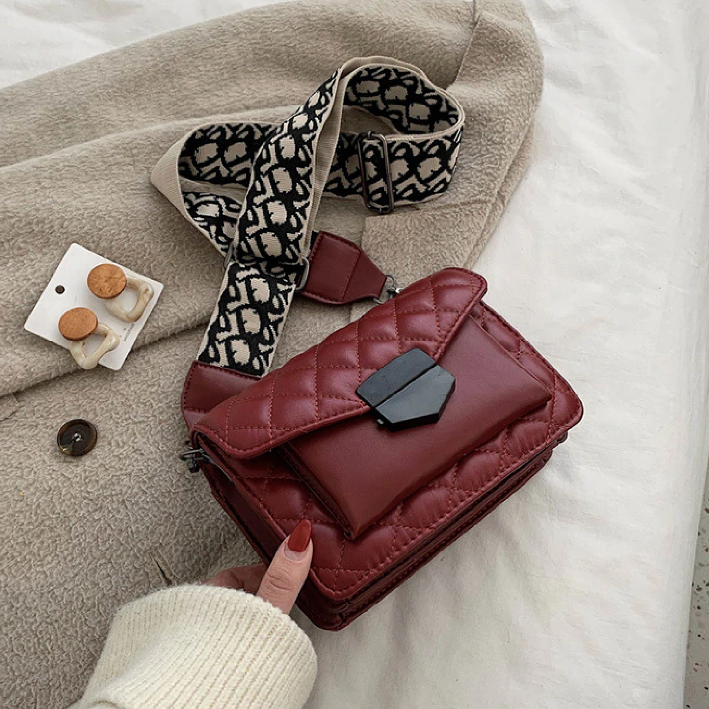 Aitana – Bolso acolchado con cadena (imagen 3)