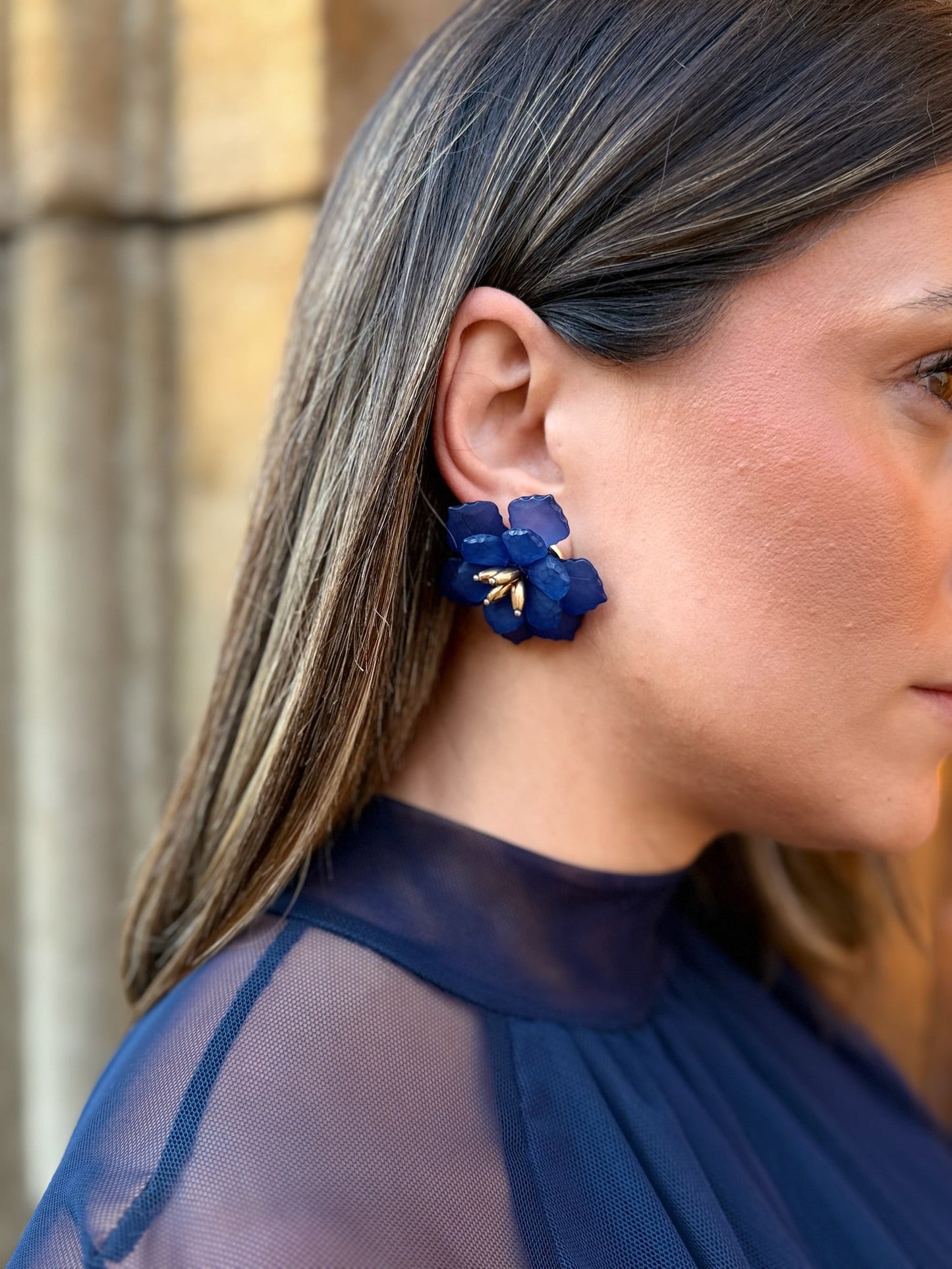 Pendientes Flor Azul Capri — Elegancia Mediterránea