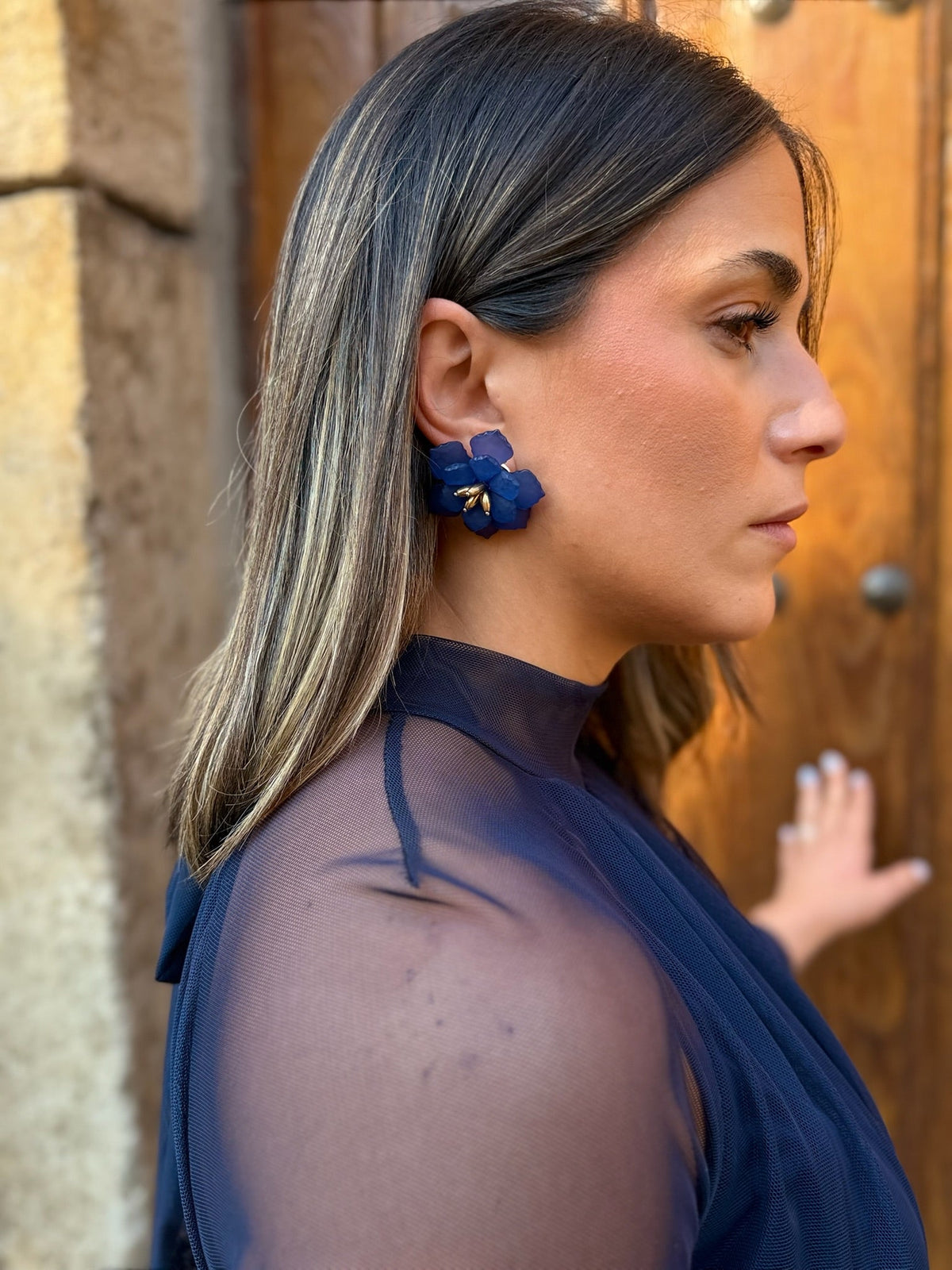 Pendientes Flor Azul Capri — Elegancia Mediterránea (imagen 2)