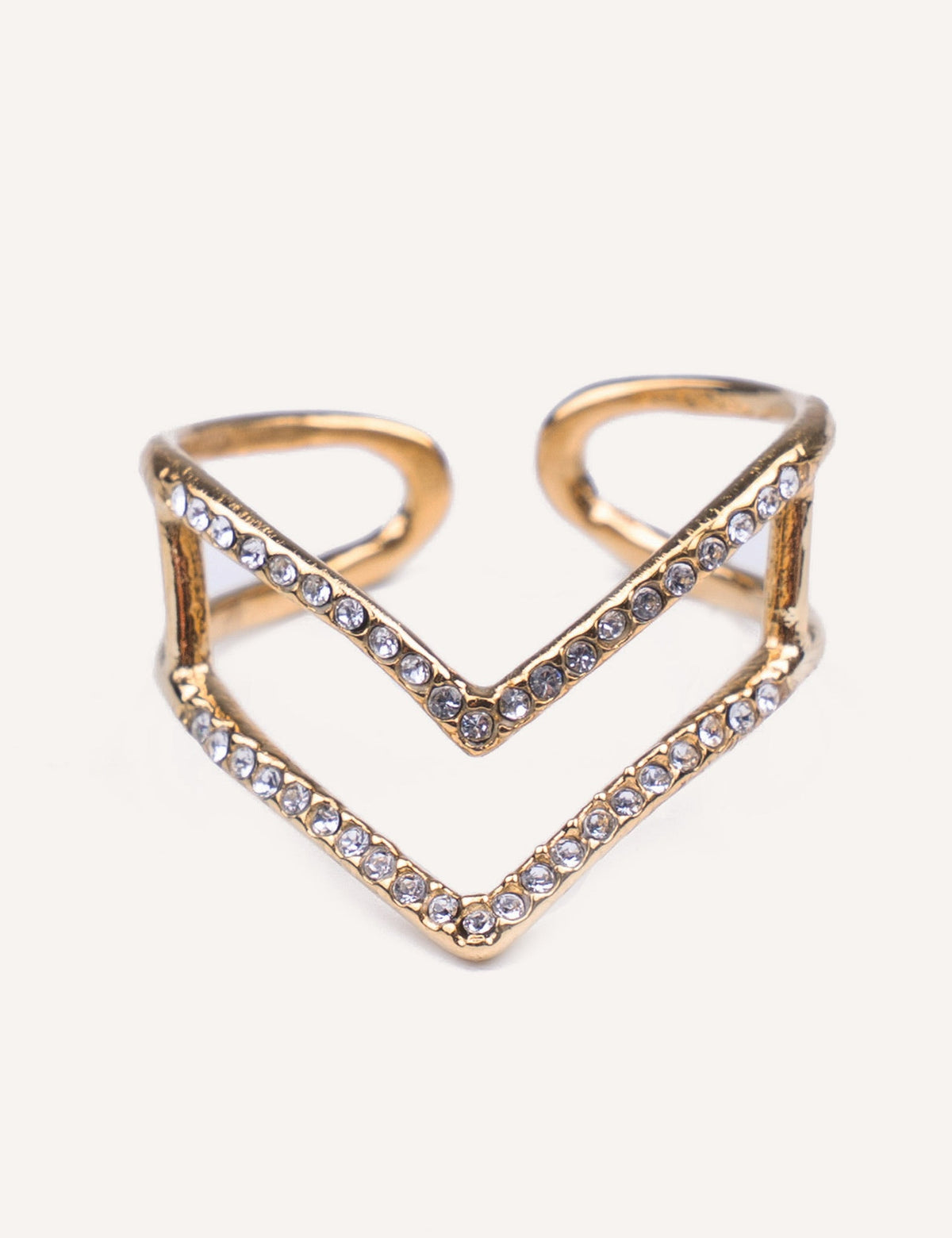 Brillo y elegancia atemporal — modelo Anillo dorado de Nara