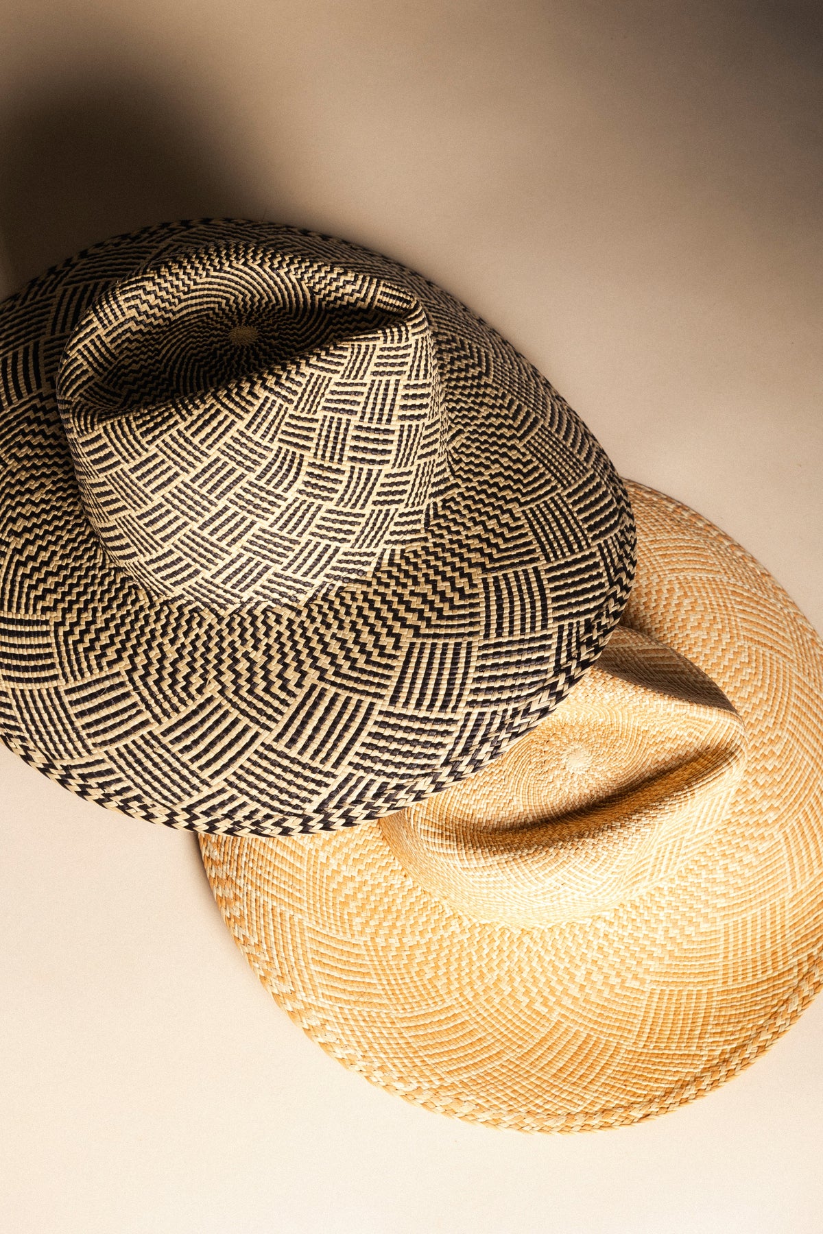 Sombrero Panamá de Rafia - Negro y Natural