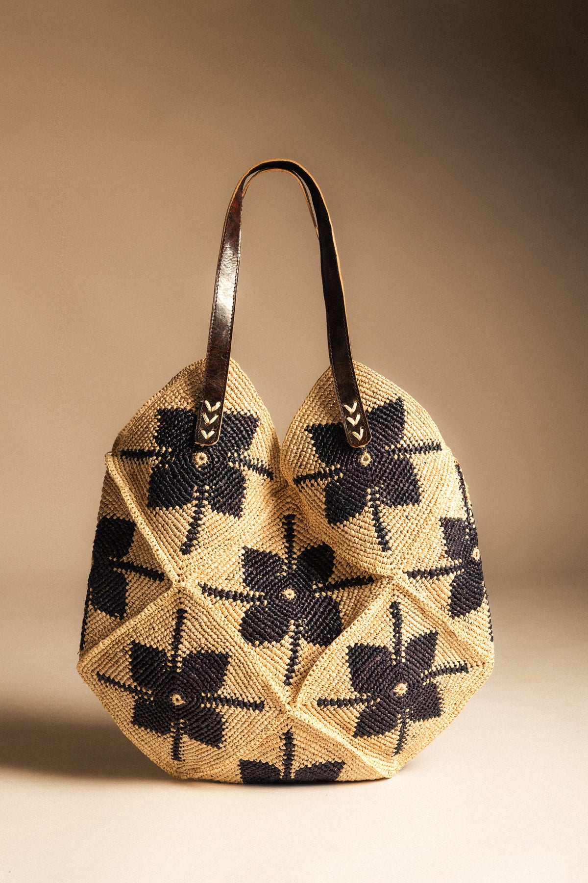 Bolso Lea en rafia (imagen 6)
