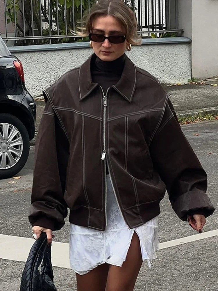 Chaqueta de Cuero Oversize — modelo Jacqueline (imagen 3)