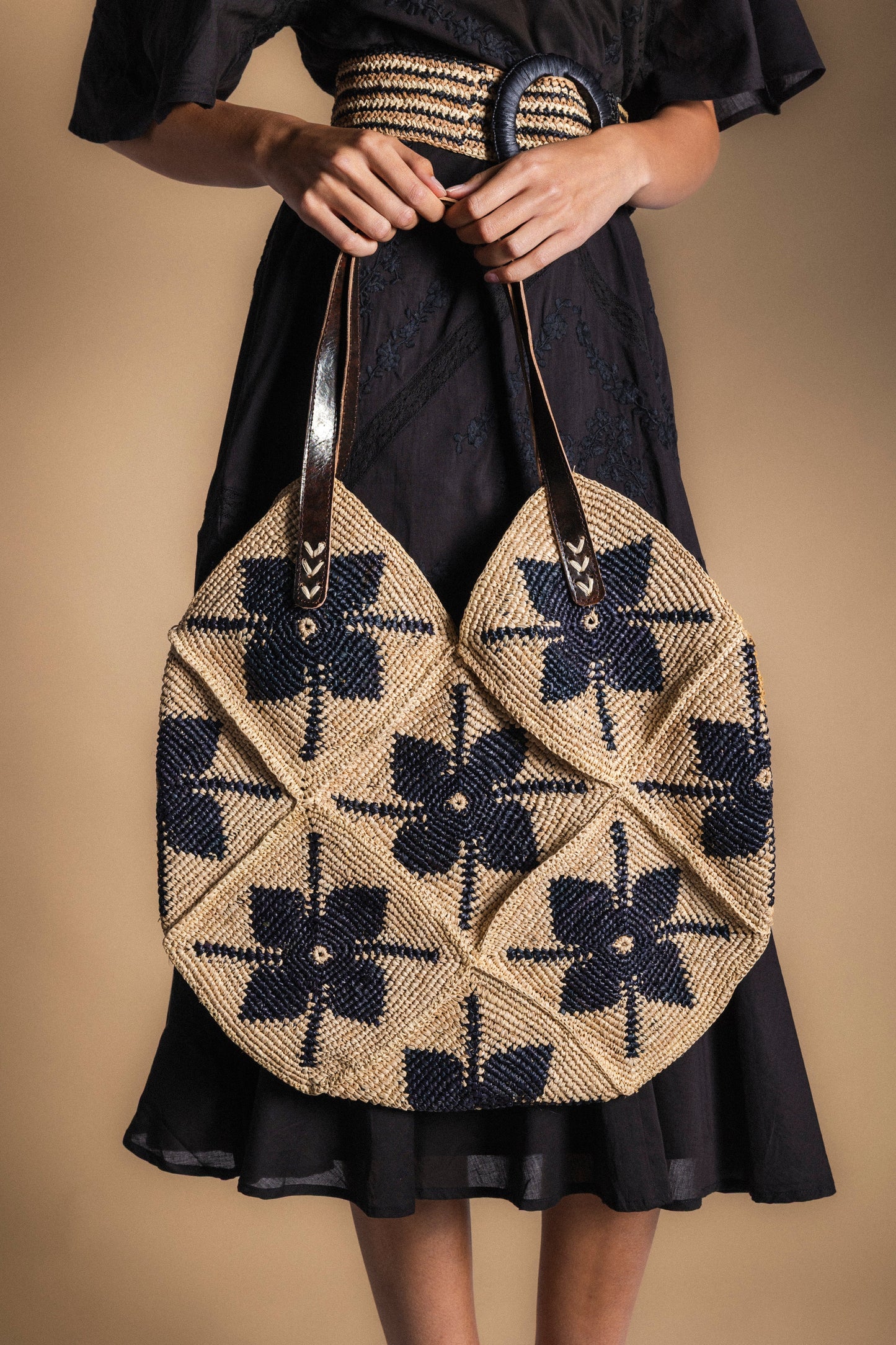 Bolso Lea en rafia (imagen 3)