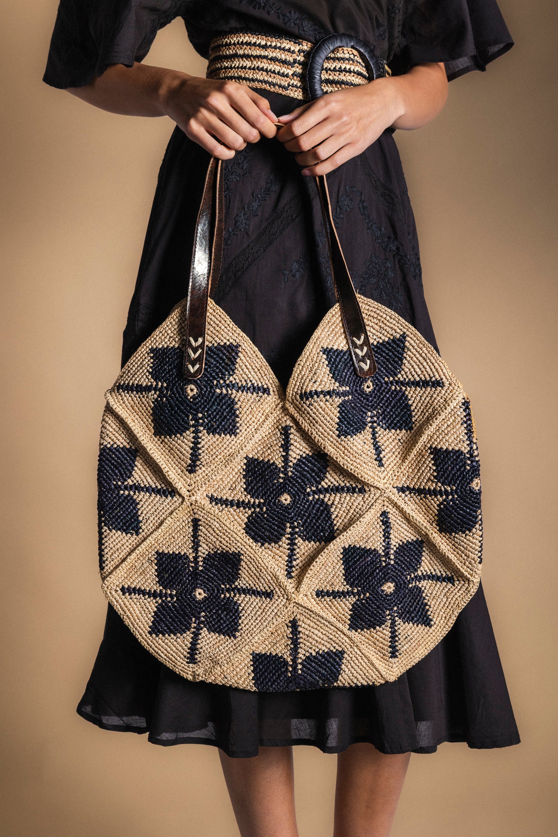 Bolso Lea en rafia (imagen 3)
