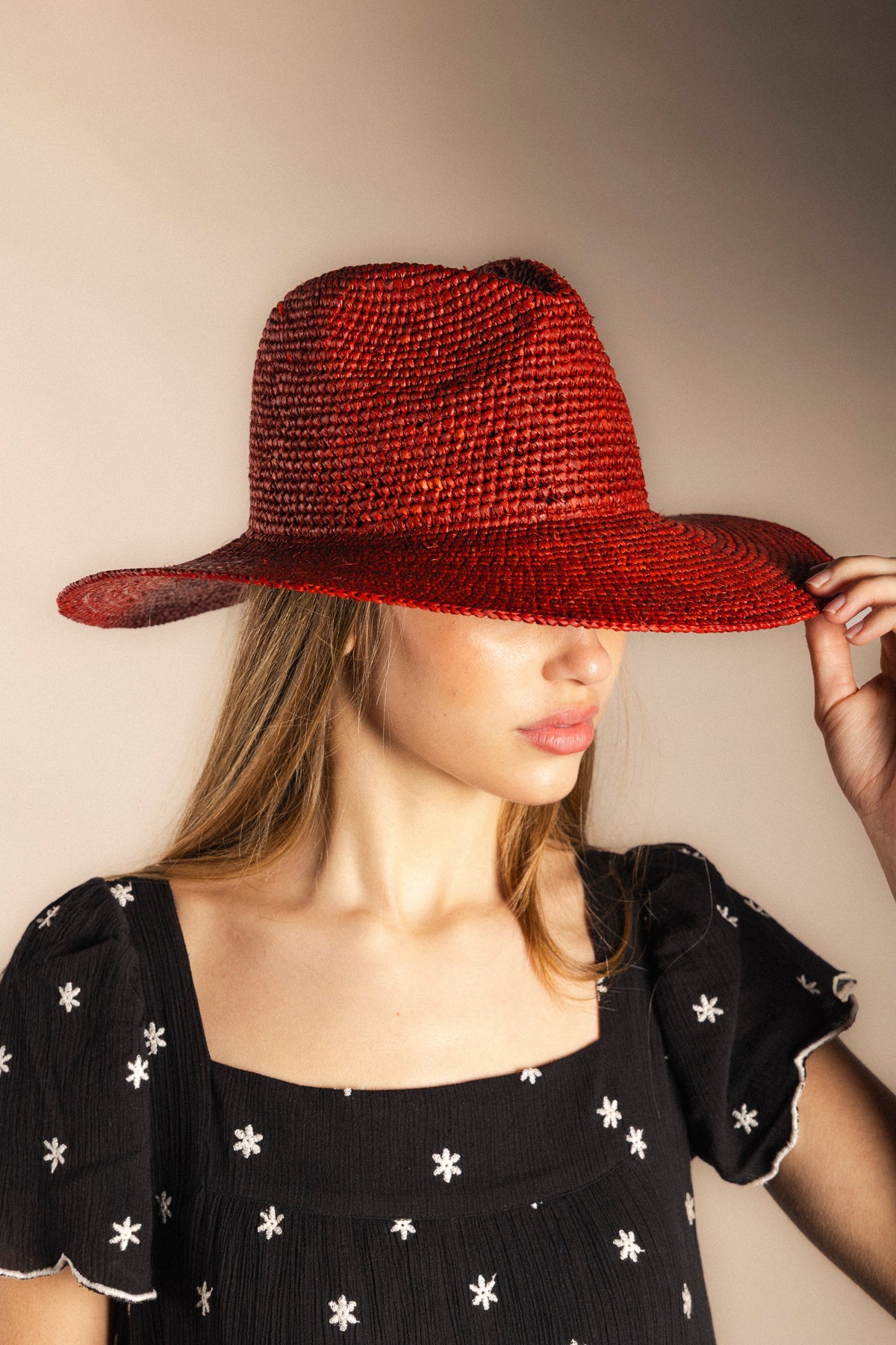 Sombrero de rafia Basile – Estilo veraniego y ligero (imagen 4)