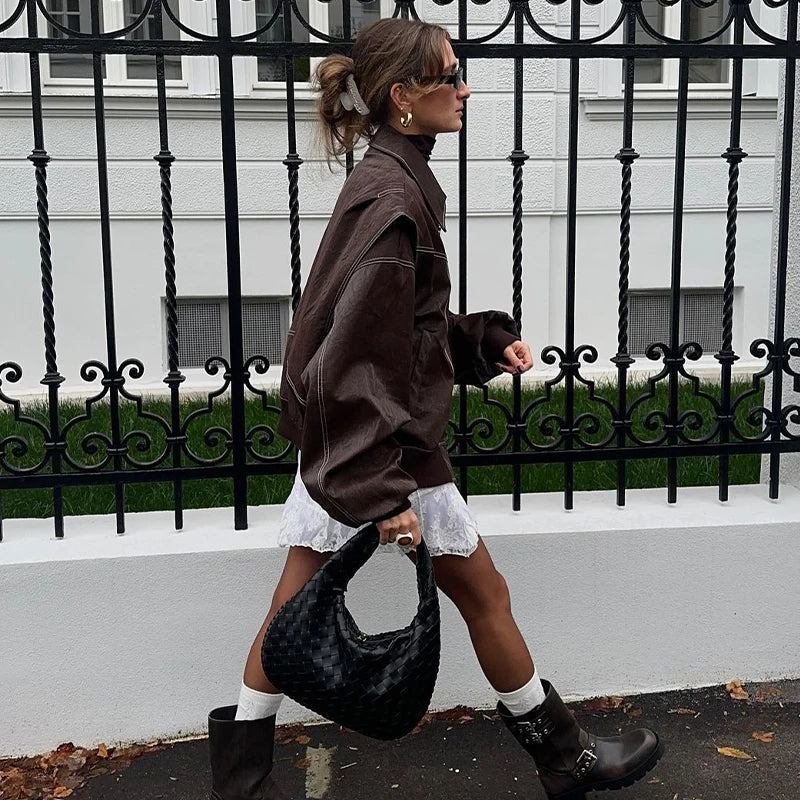 Chaqueta de Cuero Oversize — modelo Jacqueline (imagen 15)