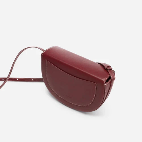Bolso pequeño con solapa ondulada — modelo Chiara (imagen 9)