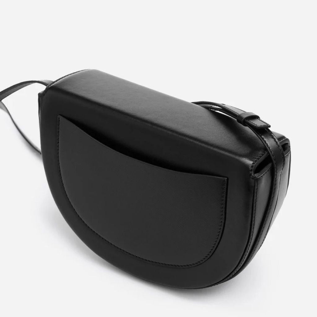Bolso pequeño con solapa ondulada — modelo Chiara (imagen 7)