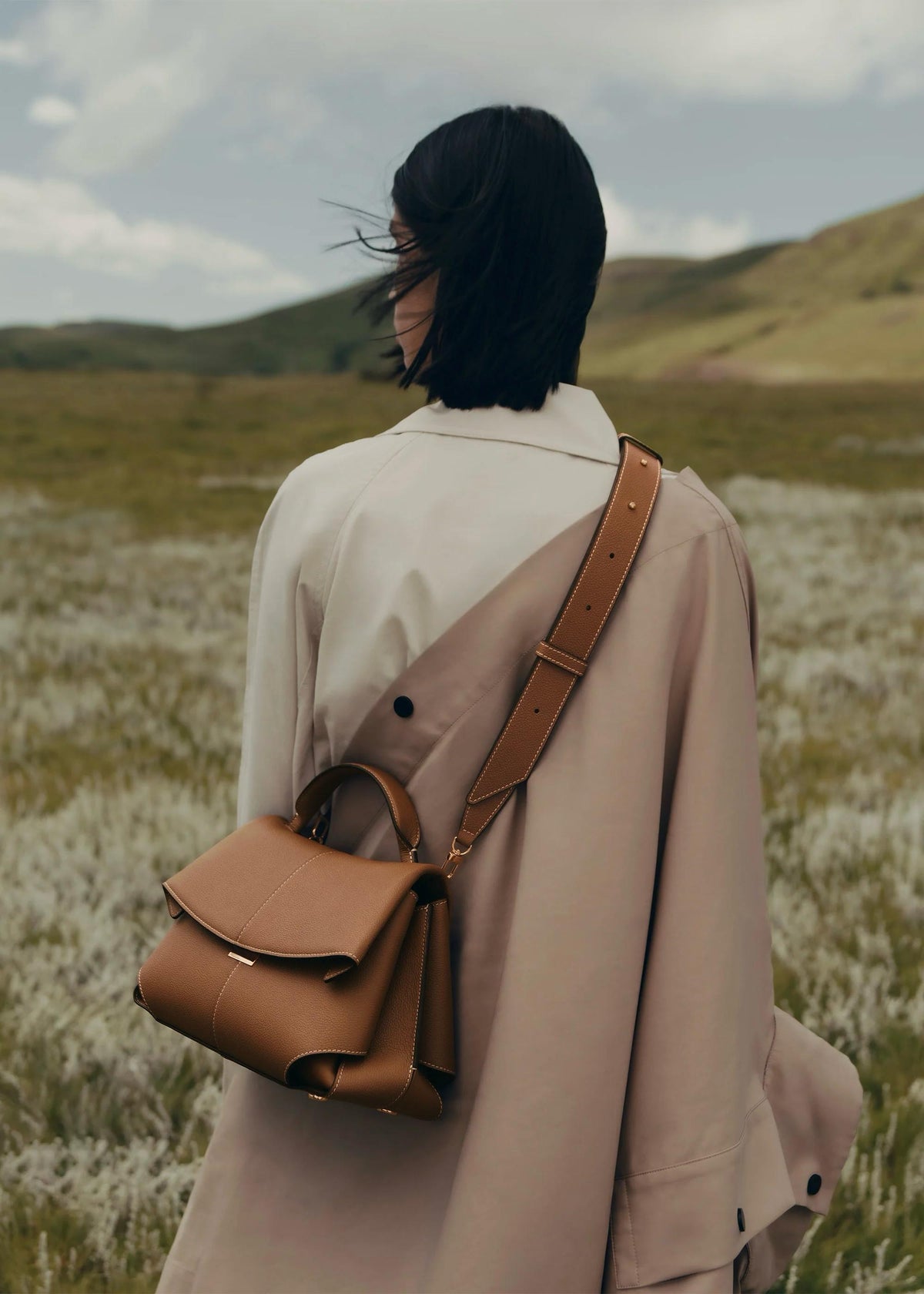 Bolso estructurado moderno — modelo Arias (imagen 12)