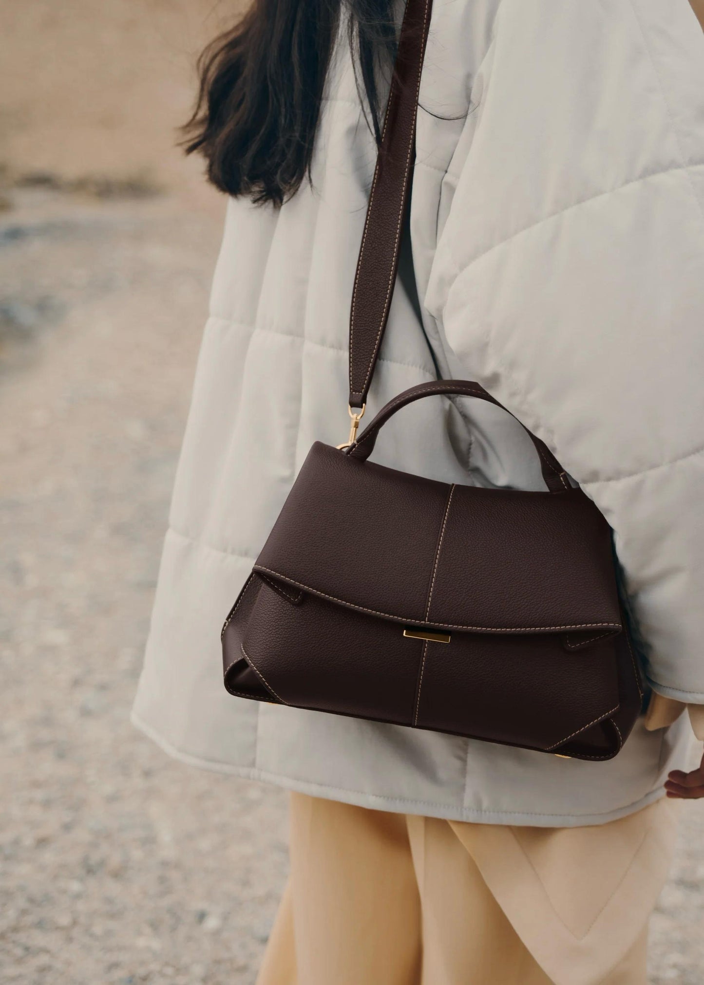 Bolso estructurado moderno — modelo Arias (imagen 11)