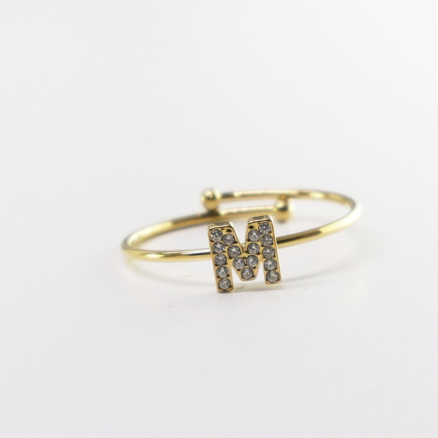 Lux — modelo Anillo personalizado con letra (imagen 13)