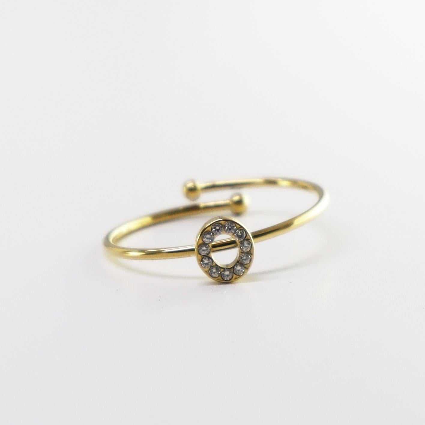 Lux — modelo Anillo personalizado con letra (imagen 15)