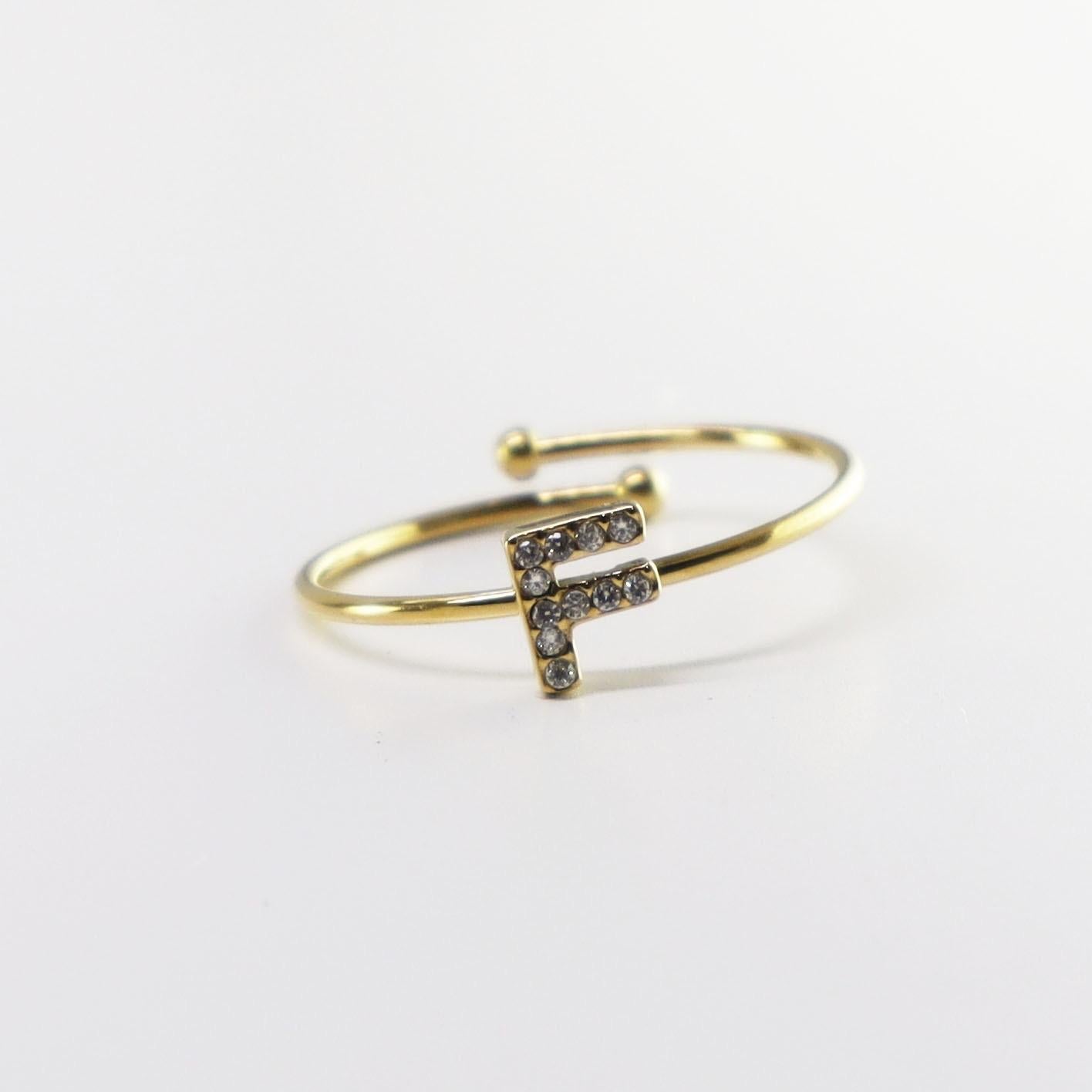 Lux — modelo Anillo personalizado con letra (imagen 6)