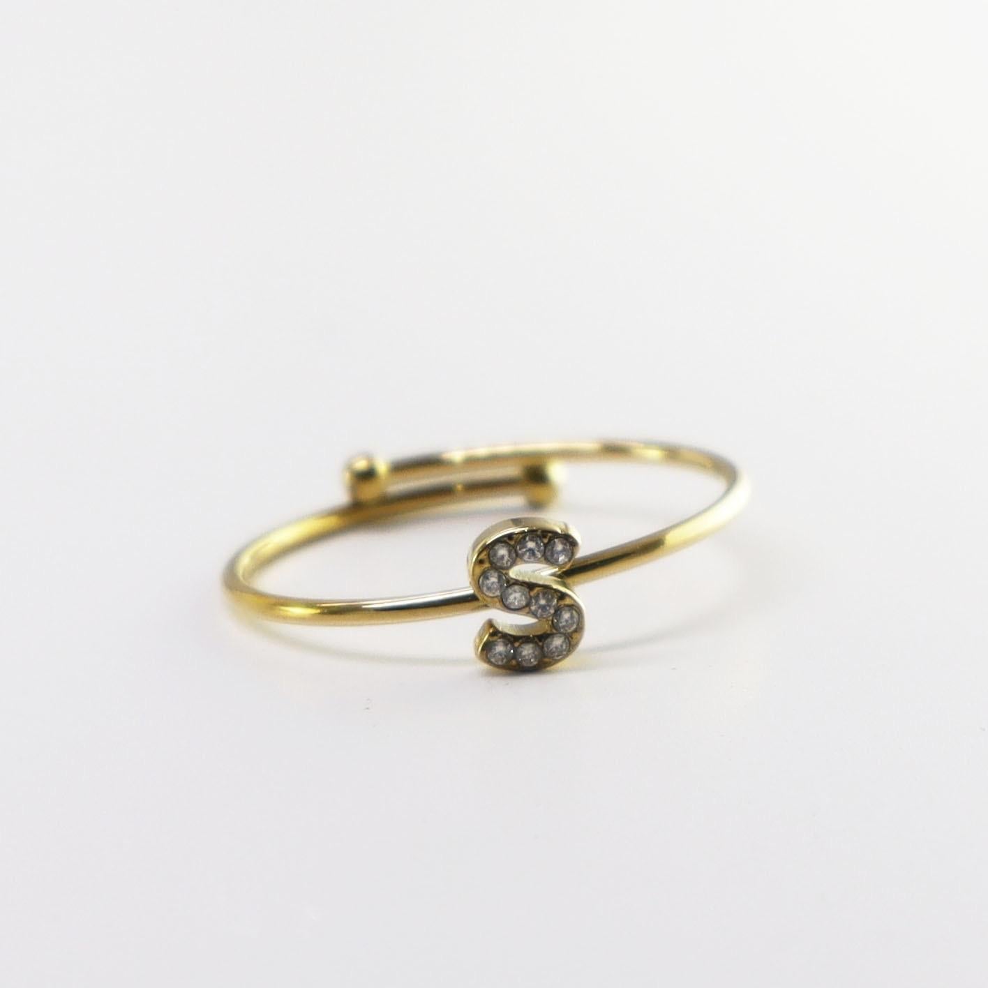 Lux — modelo Anillo personalizado con letra (imagen 19)
