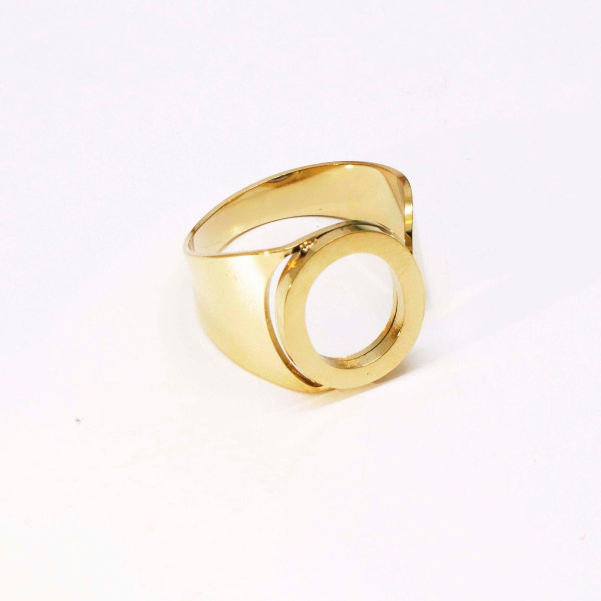 Scar — modelo Anillo personalizado con inicial (imagen 15)