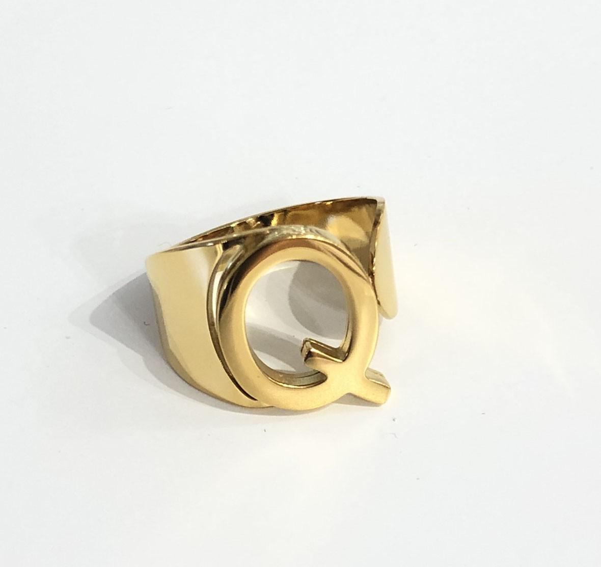 Scar — modelo Anillo personalizado con inicial (imagen 17)