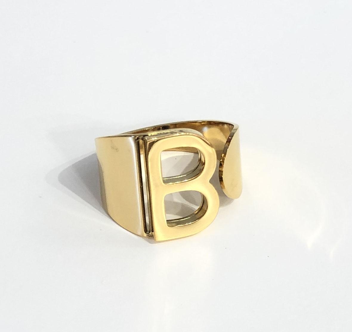 Scar — modelo Anillo personalizado con inicial (imagen 2)