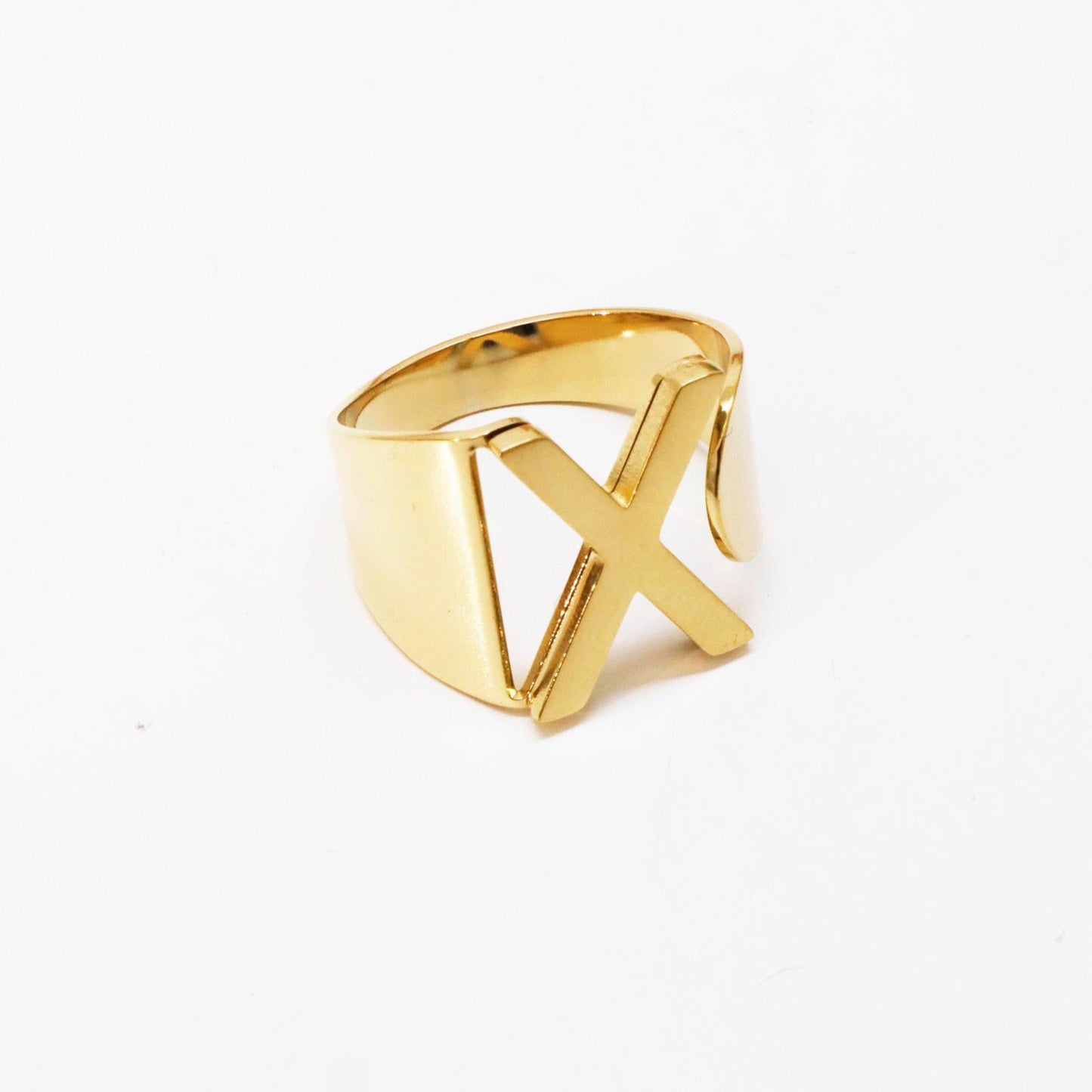 Scar — modelo Anillo personalizado con inicial (imagen 24)