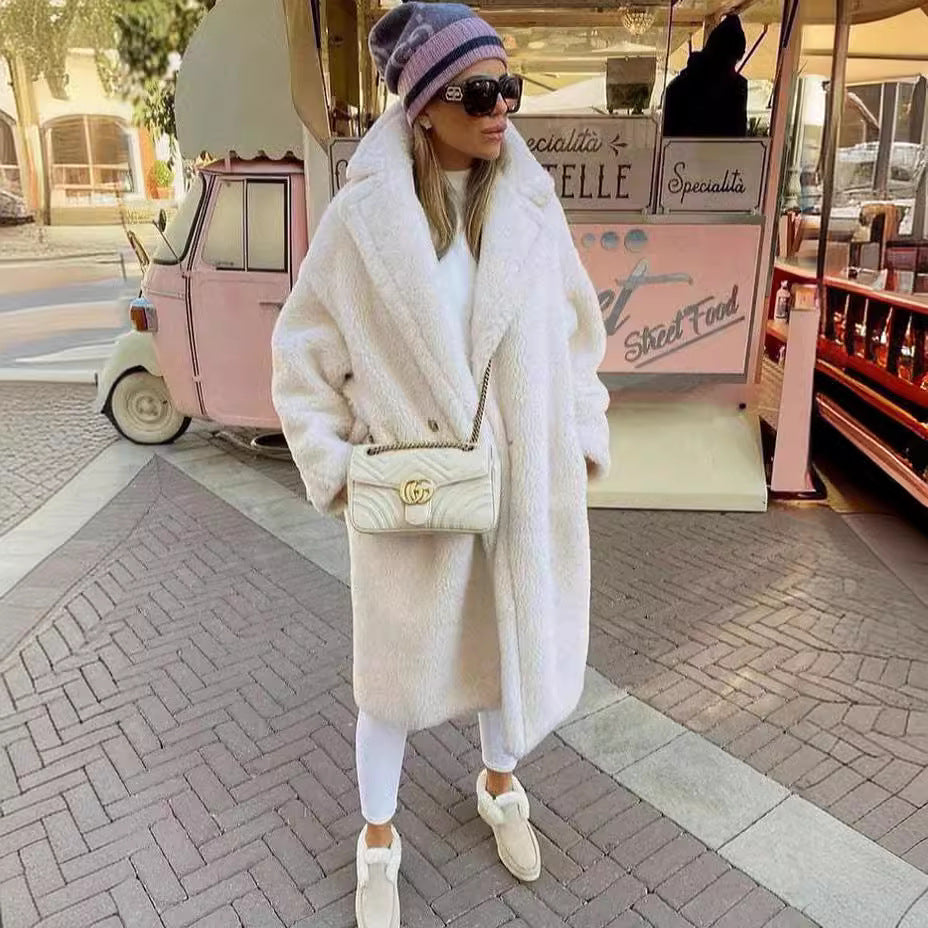 Gabardina Elegante — modelo Sara (imagen 7)
