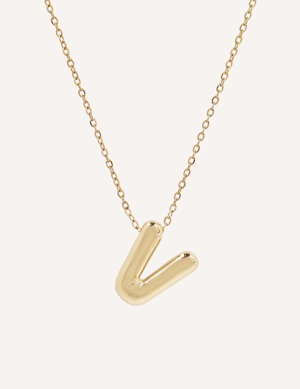 Collar dorado con inicial (imagen 22)