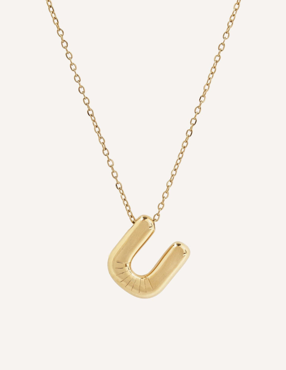 Collar dorado con inicial (imagen 21)