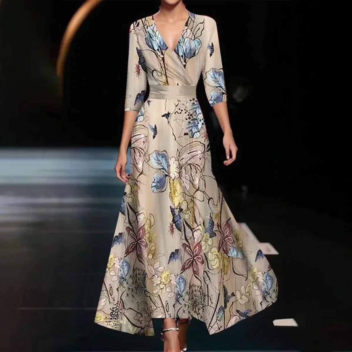 Detalle floral que potencia tu belleza — modelo Vestido Paula™ (imagen 5)